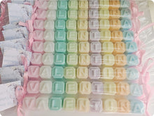 Cargar imagen en el visor de la galería, Jabones Personalizados Caramelo