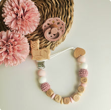 Cargar imagen en el visor de la galería, Chupeteros Personalizados Letras de madera