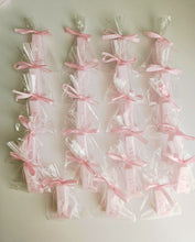 Cargar imagen en el visor de la galería, Jabones Letras XL