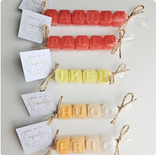 Cargar imagen en el visor de la galería, Jabones Personalizados Caramelo