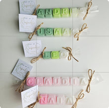 Cargar imagen en el visor de la galería, Jabones Personalizados Caramelo