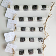 Cargar imagen en el visor de la galería, Jabones Personalizados Caramelo