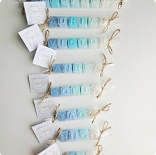 Cargar imagen en el visor de la galería, Jabones Personalizados Caramelo