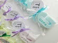 Cargar imagen en el visor de la galería, Jabones Letras XL