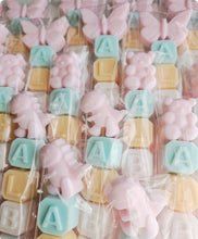 Cargar imagen en el visor de la galería, Jabones Personalizados Brocheta+ Figura