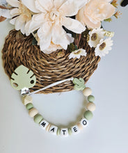 Cargar imagen en el visor de la galería, Chupetero Personalizado ( Modelo cactus )