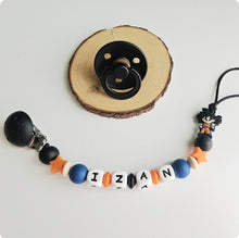 Cargar imagen en el visor de la galería, Chupetero Personalizado ( Modelo Goku )