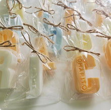 Cargar imagen en el visor de la galería, Jabones Letras XL