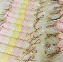 Cargar imagen en el visor de la galería, Jabones Personalizados Caramelo