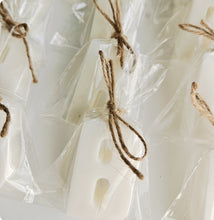 Cargar imagen en el visor de la galería, Jabones Letras XL