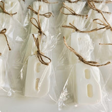 Cargar imagen en el visor de la galería, Jabones Letras XL