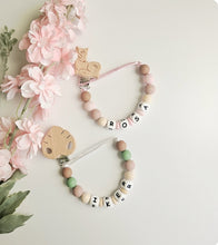 Cargar imagen en el visor de la galería, Chupetero personalizados Autumn