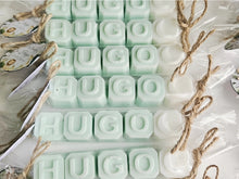 Cargar imagen en el visor de la galería, Jabones Personalizados Caramelo