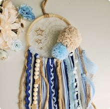 Cargar imagen en el visor de la galería, Atrapasueños Modelo SOL