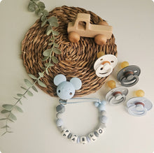 Cargar imagen en el visor de la galería, Chupetero Personalizado (Modelo New Mickey )