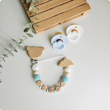 Cargar imagen en el visor de la galería, Chupeteros Personalizados Letras de madera