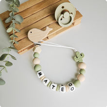 Cargar imagen en el visor de la galería, Chupeteros Personalizados