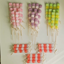 Cargar imagen en el visor de la galería, Jabones Personalizados Brocheta