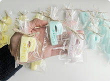 Cargar imagen en el visor de la galería, Jabones Letras XL