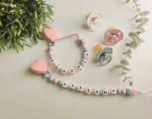 Cargar imagen en el visor de la galería, Chupetero Personalizado (Modelo Corazón)