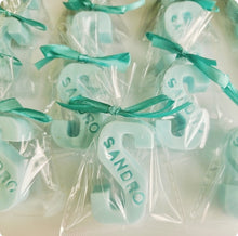 Cargar imagen en el visor de la galería, Jabones Letras XL