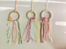 Cargar imagen en el visor de la galería, Mini Atrapasueños