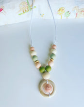 Cargar imagen en el visor de la galería, Collar de Lactancia Hera