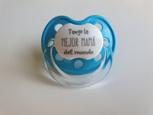 Cargar imagen en el visor de la galería, Chupetes con frases 0-6