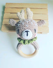 Cargar imagen en el visor de la galería, Sonajero amigurumi animales