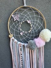 Cargar imagen en el visor de la galería, Atrapasueños Artesanales