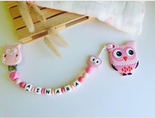 Cargar imagen en el visor de la galería, Chupetero mordedor Personalizado (Modelo Búho)