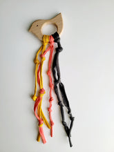 Cargar imagen en el visor de la galería, Mordedor figura nudos simples