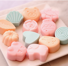 Cargar imagen en el visor de la galería, Jabones formas