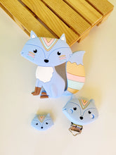 Cargar imagen en el visor de la galería, Chupetero Personalizado ( Modelo Zorro Tipi )