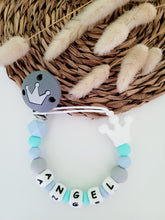 Cargar imagen en el visor de la galería, Chupetero Personalizado ( Modelo Corona )