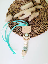 Cargar imagen en el visor de la galería, Sonajero/mordedor Rabbit and Cat