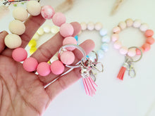 Cargar imagen en el visor de la galería, Pulseras llaveros Mamá