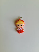 Cargar imagen en el visor de la galería, Colgante princesas