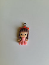 Cargar imagen en el visor de la galería, Colgante princesas