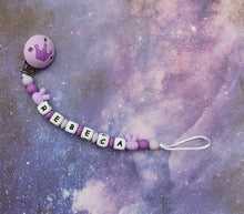 Cargar imagen en el visor de la galería, Chupeteros Personalizados