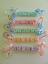 Cargar imagen en el visor de la galería, Jabones Personalizados Caramelo