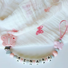 Cargar imagen en el visor de la galería, Chupetero Personalizado (Modelo Mariposa)