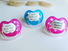 Cargar imagen en el visor de la galería, Chupetes con frases 0-6