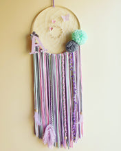 Cargar imagen en el visor de la galería, Atrapasueños Artesanales