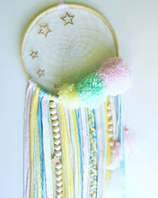 Cargar imagen en el visor de la galería, Atrapasueños Modelo SOL