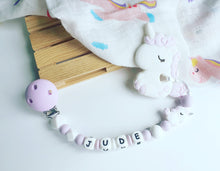 Cargar imagen en el visor de la galería, Chupetero mordedor Personalizado (Modelo Unicornio)