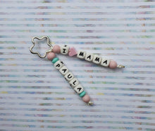 Cargar imagen en el visor de la galería, Llaveros Love