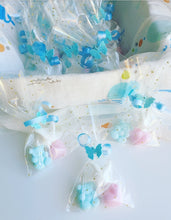 Cargar imagen en el visor de la galería, Bolsitas jabones 3 figuras