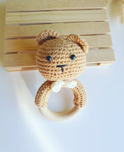 Cargar imagen en el visor de la galería, Sonajero amigurumi animales