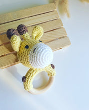 Cargar imagen en el visor de la galería, Sonajero amigurumi animales